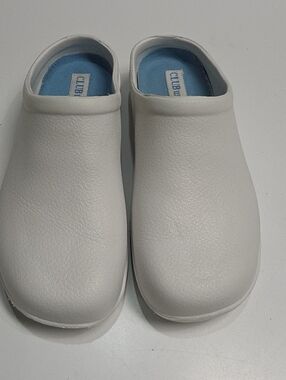 CLUBusa White Work Clogs / Nursing & Chef Mules - Size - 9